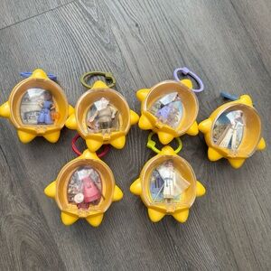 Disney WISH surprise stars figure sets Yellow Star-Shaped Kids Toy Set